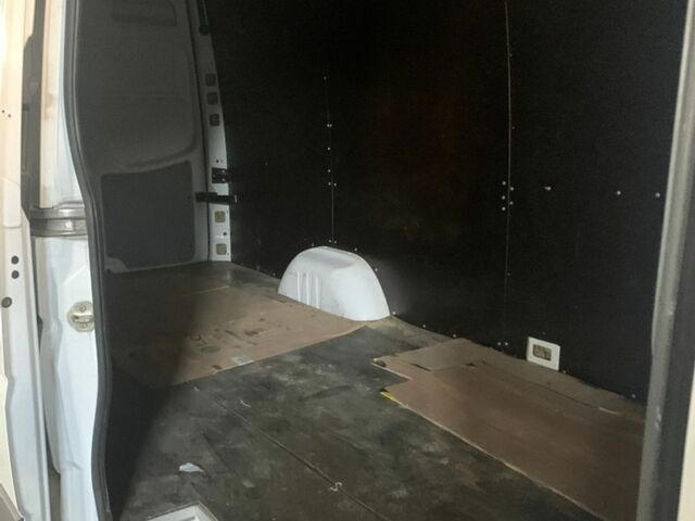 Белый Мерседес Sprinter, объемом двигателя 2.14 л и пробегом 280 тыс. км за 19800 $, фото 3 на Automoto.ua