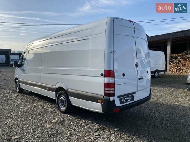 Белый Мерседес Sprinter, объемом двигателя 2.2 л и пробегом 290 тыс. км за 19950 $, фото 4 на Automoto.ua
