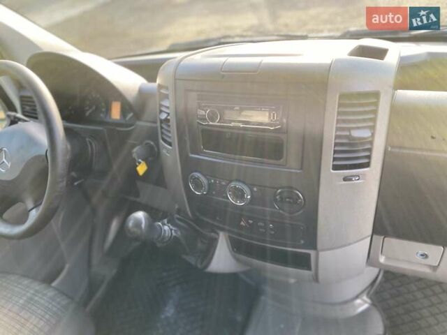 Белый Мерседес Sprinter, объемом двигателя 2.2 л и пробегом 290 тыс. км за 19950 $, фото 24 на Automoto.ua
