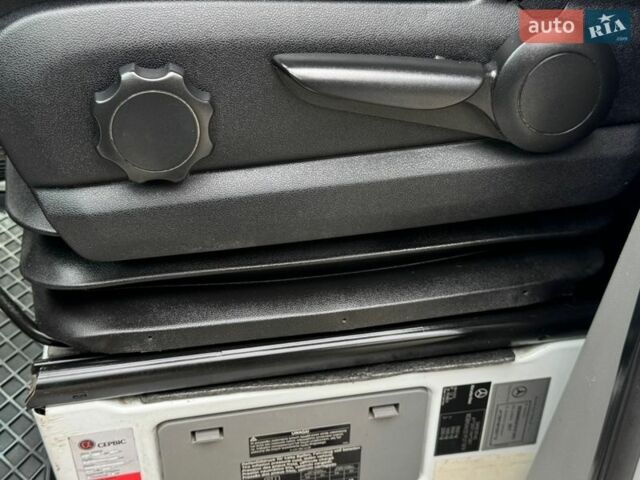 Белый Мерседес Sprinter, объемом двигателя 2.2 л и пробегом 320 тыс. км за 16999 $, фото 50 на Automoto.ua