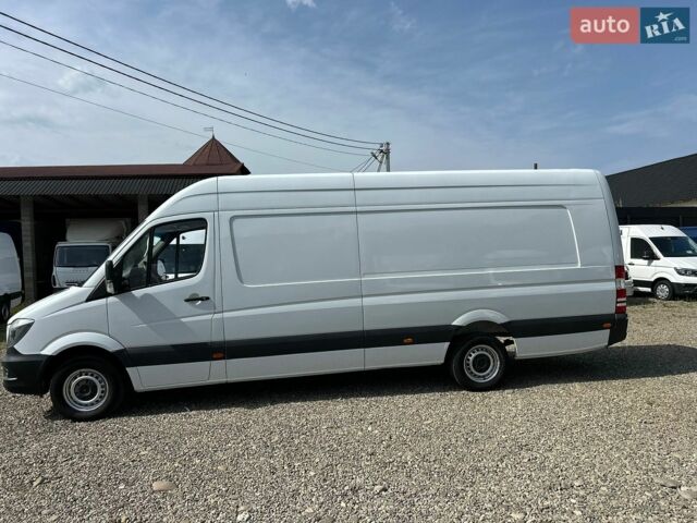 Белый Мерседес Sprinter, объемом двигателя 2.2 л и пробегом 161 тыс. км за 19830 $, фото 3 на Automoto.ua