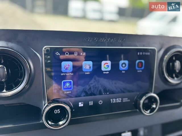 Белый Мерседес Sprinter, объемом двигателя 2.2 л и пробегом 239 тыс. км за 22650 $, фото 40 на Automoto.ua