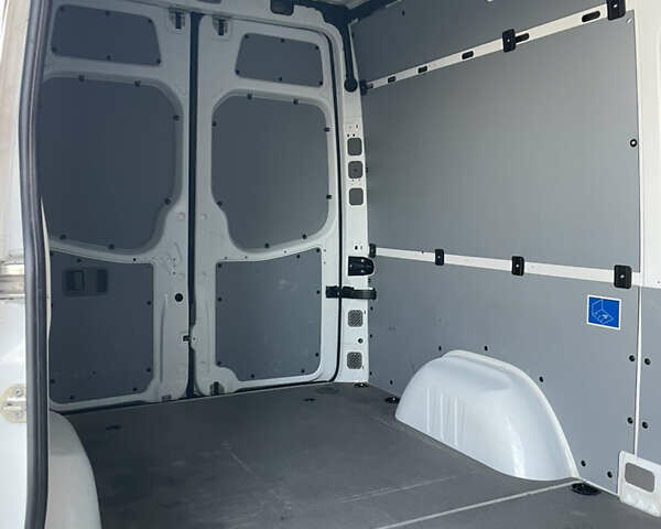 Белый Мерседес Sprinter, объемом двигателя 0 л и пробегом 199 тыс. км за 19900 $, фото 8 на Automoto.ua