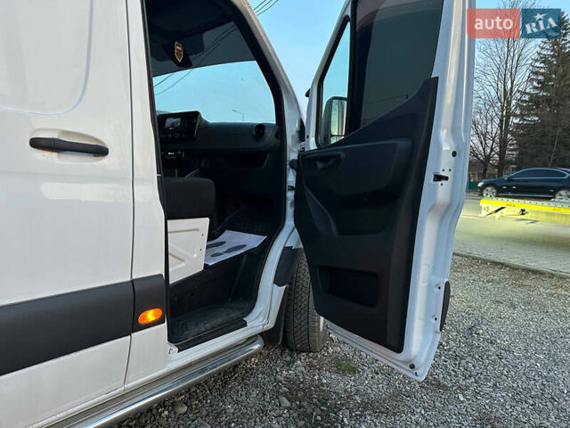 Білий Мерседес Sprinter, об'ємом двигуна 2.14 л та пробігом 365 тис. км за 24500 $, фото 16 на Automoto.ua