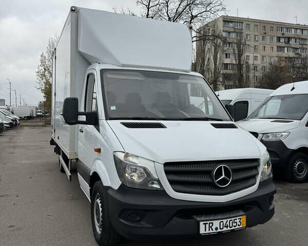 Белый Мерседес Sprinter, объемом двигателя 2.2 л и пробегом 230 тыс. км за 22500 $, фото 1 на Automoto.ua