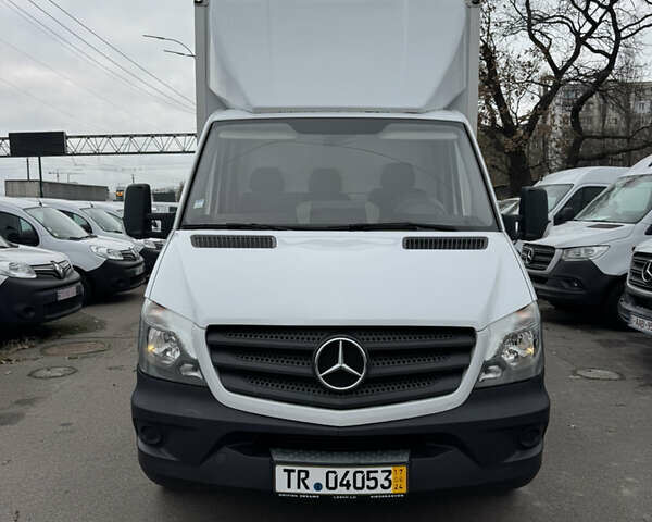 Белый Мерседес Sprinter, объемом двигателя 2.2 л и пробегом 230 тыс. км за 22500 $, фото 2 на Automoto.ua