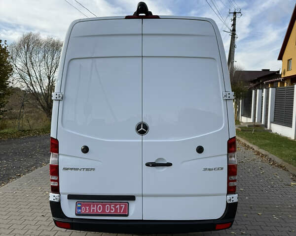 Белый Мерседес Sprinter, объемом двигателя 2.2 л и пробегом 278 тыс. км за 19300 $, фото 7 на Automoto.ua