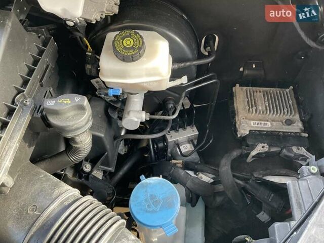 Белый Мерседес Sprinter, объемом двигателя 2.2 л и пробегом 169 тыс. км за 21499 $, фото 12 на Automoto.ua