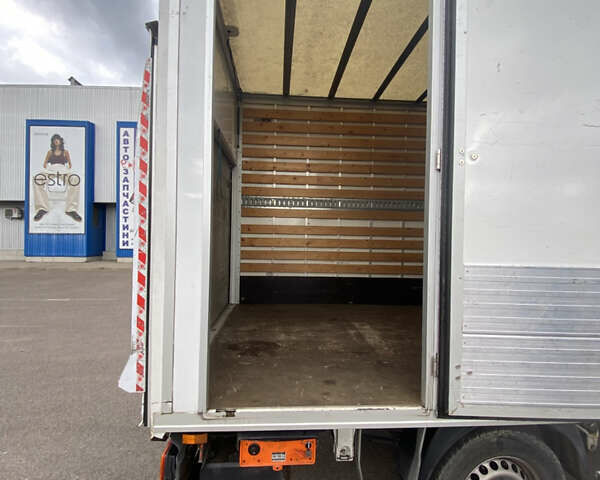 Белый Мерседес Sprinter, объемом двигателя 0 л и пробегом 240 тыс. км за 24000 $, фото 17 на Automoto.ua