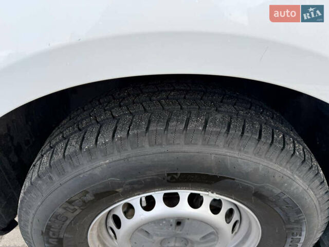 Білий Мерседес Sprinter, об'ємом двигуна 3 л та пробігом 205 тис. км за 34999 $, фото 17 на Automoto.ua