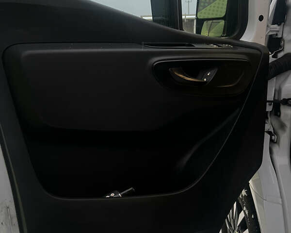 Білий Мерседес Sprinter, об'ємом двигуна 2.99 л та пробігом 429 тис. км за 43500 $, фото 34 на Automoto.ua