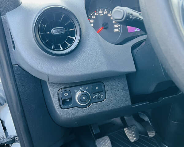 Білий Мерседес Sprinter, об'ємом двигуна 2.2 л та пробігом 236 тис. км за 25500 $, фото 19 на Automoto.ua