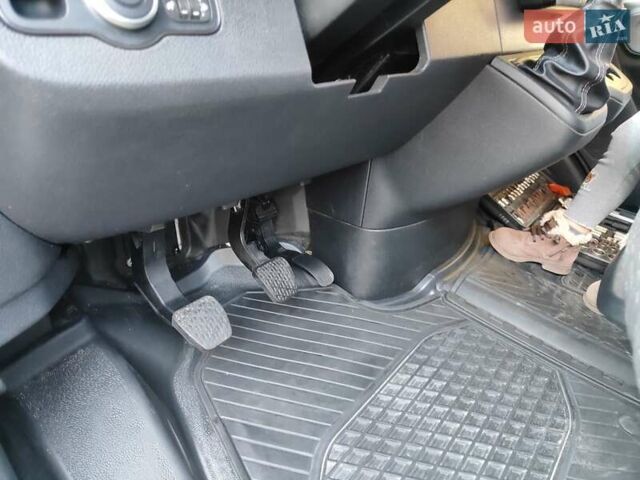 Белый Мерседес Sprinter, объемом двигателя 2.14 л и пробегом 406 тыс. км за 19500 $, фото 14 на Automoto.ua