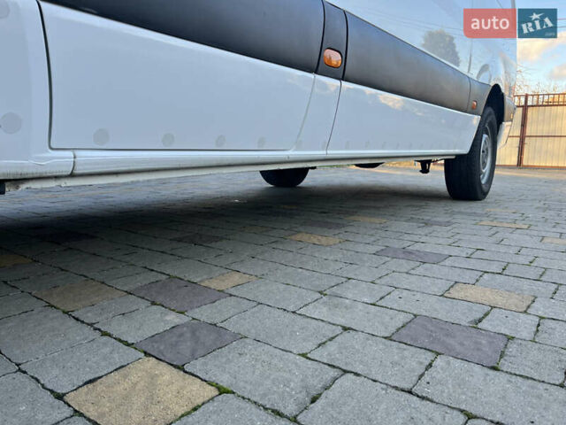 Білий Мерседес Sprinter, об'ємом двигуна 2.14 л та пробігом 300 тис. км за 22900 $, фото 3 на Automoto.ua