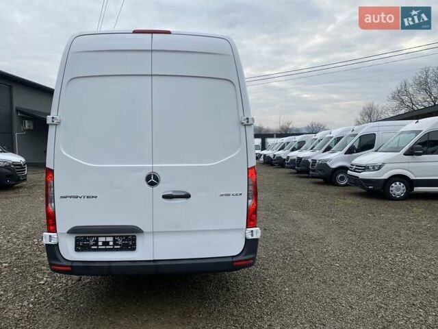 Белый Мерседес Sprinter, объемом двигателя 2.2 л и пробегом 165 тыс. км за 22880 $, фото 6 на Automoto.ua
