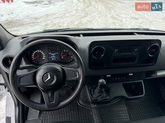 Белый Мерседес Sprinter, объемом двигателя 2.2 л и пробегом 260 тыс. км за 33000 $, фото 29 на Automoto.ua
