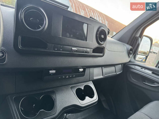 Мерседес Sprinter 2019 в Ровно на Automoto.ua Белый Мерседес Sprinter, объемом двигателя 2.2 л и пробегом 269 тыс. км за 34800 $, фото 33 на Automoto.ua