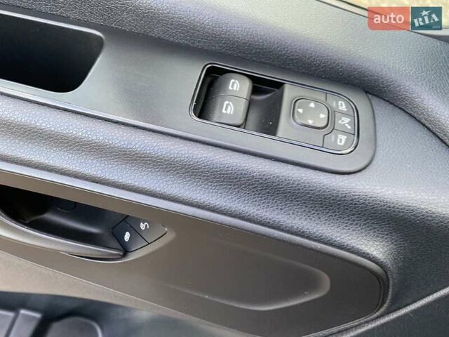 Белый Мерседес Sprinter, объемом двигателя 2.2 л и пробегом 165 тыс. км за 23350 $, фото 54 на Automoto.ua