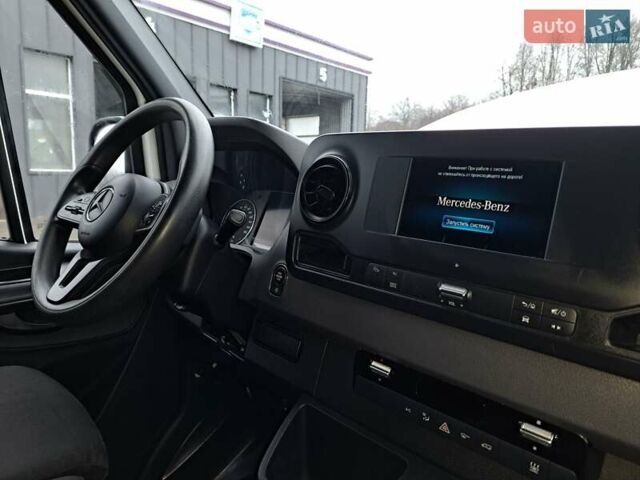 Белый Мерседес Sprinter, объемом двигателя 22 л и пробегом 256 тыс. км за 26500 $, фото 10 на Automoto.ua