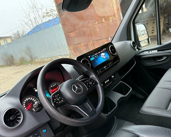 Белый Мерседес Sprinter, объемом двигателя 2.2 л и пробегом 301 тыс. км за 32900 $, фото 10 на Automoto.ua