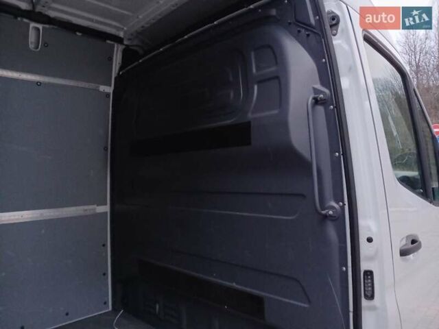 Белый Мерседес Sprinter, объемом двигателя 2.14 л и пробегом 386 тыс. км за 23600 $, фото 8 на Automoto.ua