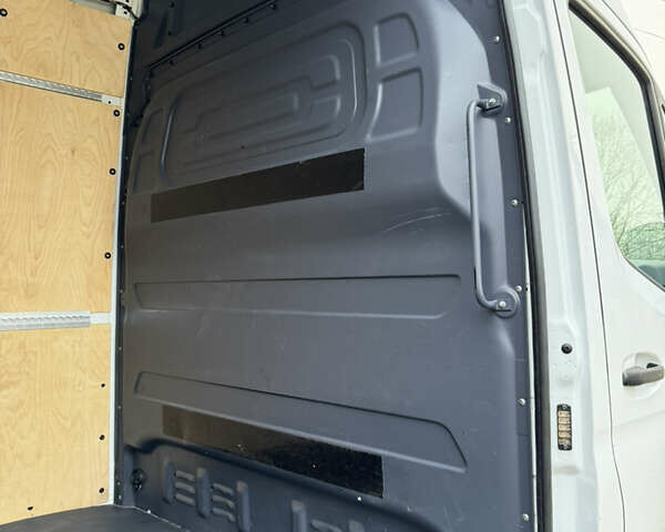 Білий Мерседес Sprinter, об'ємом двигуна 2.2 л та пробігом 272 тис. км за 24800 $, фото 23 на Automoto.ua