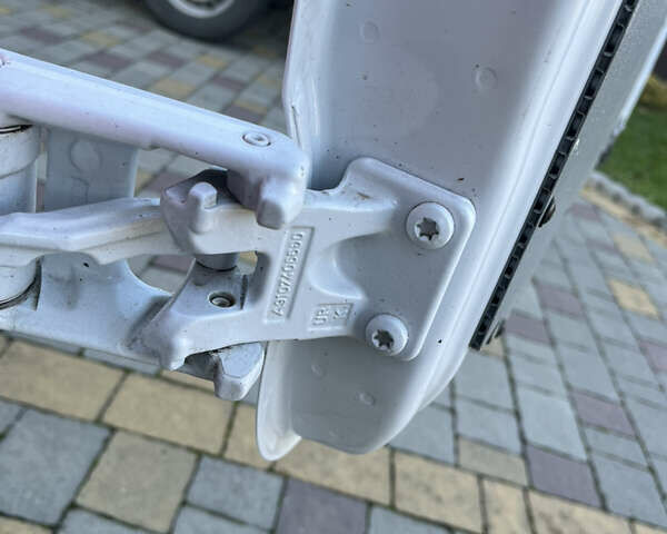 Білий Мерседес Sprinter, об'ємом двигуна 2.14 л та пробігом 300 тис. км за 22900 $, фото 19 на Automoto.ua