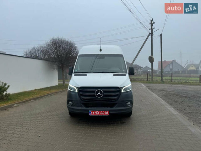 Белый Мерседес Sprinter, объемом двигателя 0 л и пробегом 272 тыс. км за 24500 $, фото 2 на Automoto.ua