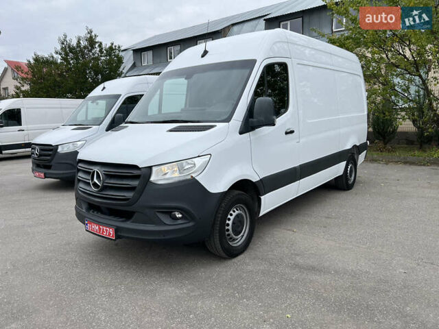Белый Мерседес Sprinter, объемом двигателя 2.2 л и пробегом 237 тыс. км за 23500 $, фото 1 на Automoto.ua