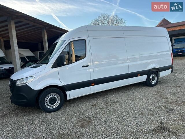 Белый Мерседес Sprinter, объемом двигателя 2.2 л и пробегом 247 тыс. км за 20999 $, фото 3 на Automoto.ua