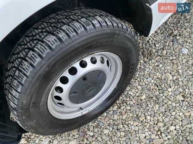 Белый Мерседес Sprinter, объемом двигателя 2.2 л и пробегом 156 тыс. км за 23550 $, фото 26 на Automoto.ua