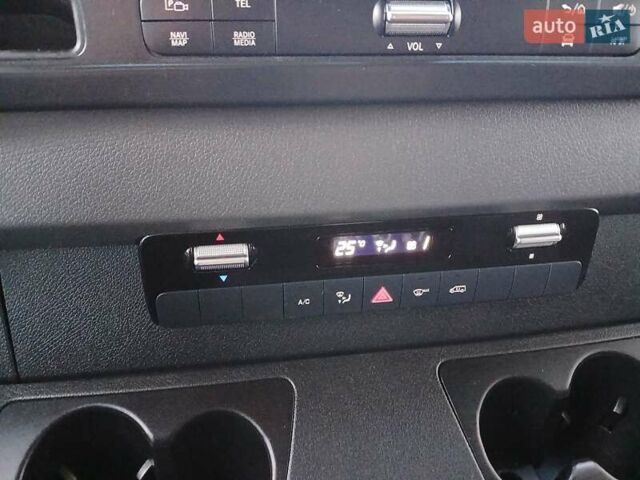 Білий Мерседес Sprinter, об'ємом двигуна 2.2 л та пробігом 296 тис. км за 23999 $, фото 19 на Automoto.ua