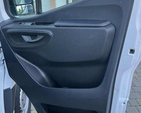 Білий Мерседес Sprinter, об'ємом двигуна 2.14 л та пробігом 300 тис. км за 22900 $, фото 38 на Automoto.ua