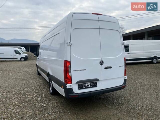 Белый Мерседес Sprinter, объемом двигателя 2.2 л и пробегом 165 тыс. км за 22880 $, фото 8 на Automoto.ua