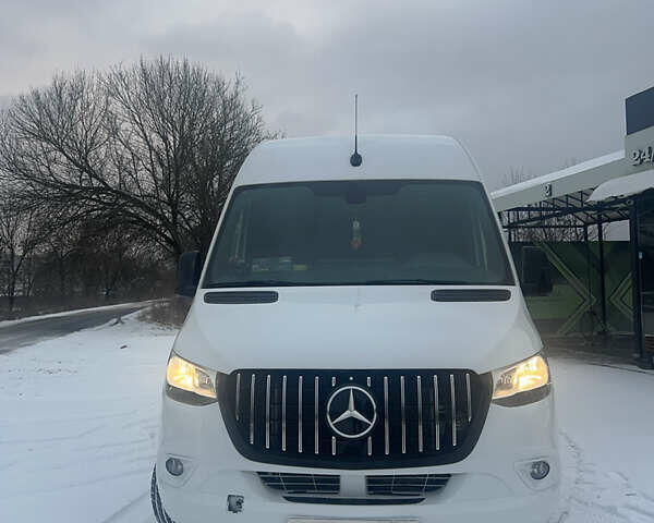 Білий Мерседес Sprinter, об'ємом двигуна 2.99 л та пробігом 429 тис. км за 43500 $, фото 2 на Automoto.ua