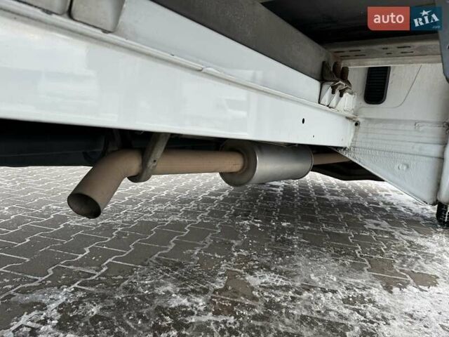 Белый Мерседес Sprinter, объемом двигателя 2.2 л и пробегом 260 тыс. км за 33000 $, фото 15 на Automoto.ua