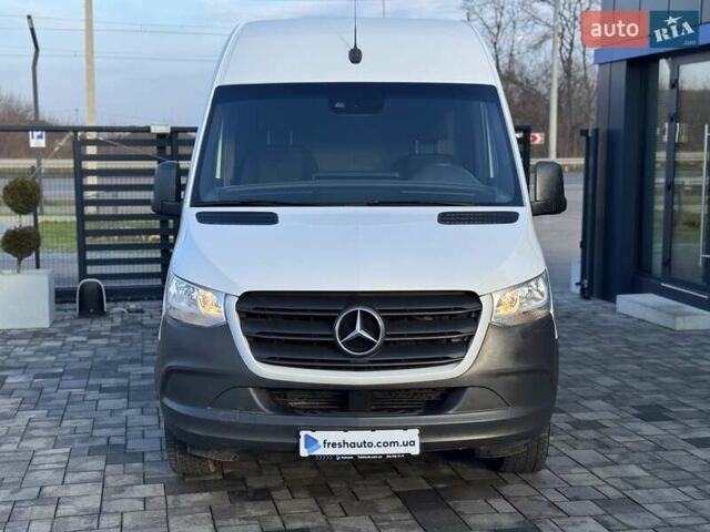 Белый Мерседес Sprinter, объемом двигателя 2.2 л и пробегом 364 тыс. км за 26500 $, фото 2 на Automoto.ua