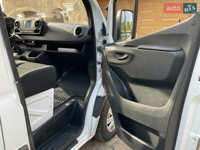Белый Мерседес Sprinter, объемом двигателя 2.2 л и пробегом 169 тыс. км за 21499 $, фото 26 на Automoto.ua