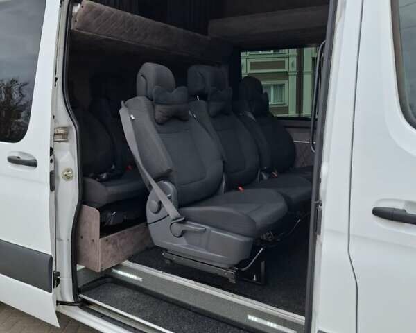 Белый Мерседес Sprinter, объемом двигателя 3 л и пробегом 353 тыс. км за 43500 $, фото 9 на Automoto.ua