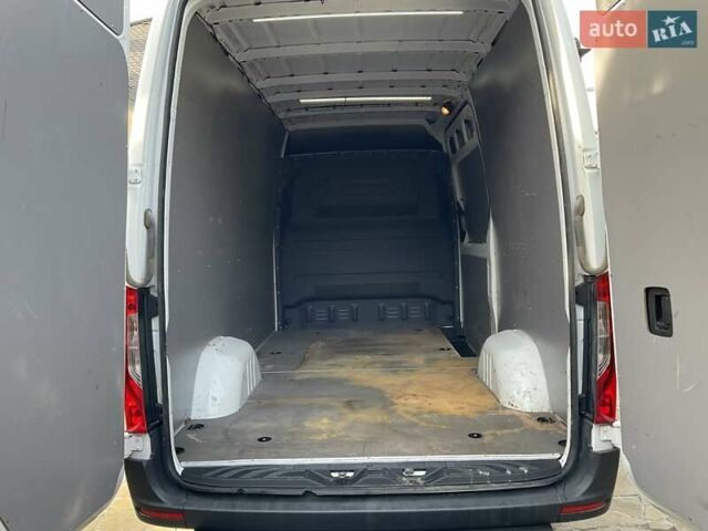 Белый Мерседес Sprinter, объемом двигателя 2.2 л и пробегом 169 тыс. км за 21499 $, фото 33 на Automoto.ua