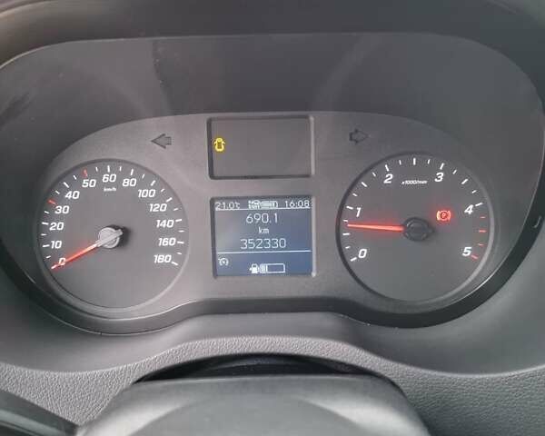 Белый Мерседес Sprinter, объемом двигателя 3 л и пробегом 353 тыс. км за 43500 $, фото 13 на Automoto.ua