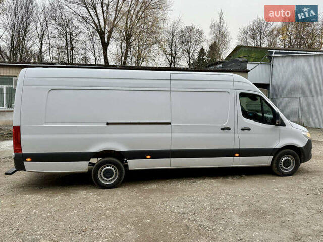 Белый Мерседес Sprinter, объемом двигателя 2.2 л и пробегом 301 тыс. км за 32900 $, фото 6 на Automoto.ua