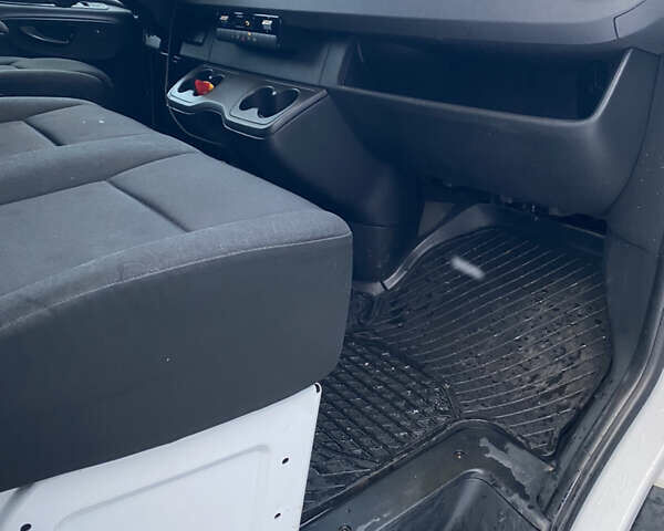 Білий Мерседес Sprinter, об'ємом двигуна 2.99 л та пробігом 530 тис. км за 24300 $, фото 24 на Automoto.ua