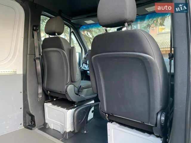 Белый Мерседес Sprinter, объемом двигателя 2.99 л и пробегом 187 тыс. км за 37400 $, фото 31 на Automoto.ua
