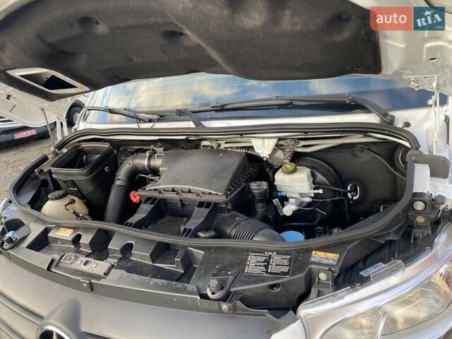 Белый Мерседес Sprinter, объемом двигателя 2.2 л и пробегом 165 тыс. км за 23350 $, фото 52 на Automoto.ua