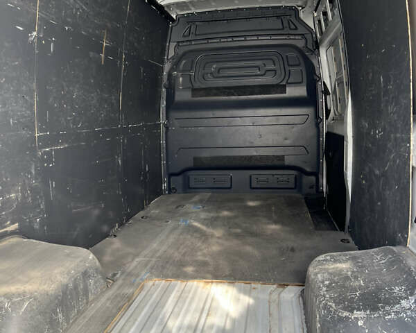 Белый Мерседес Sprinter, объемом двигателя 3.2 л и пробегом 110 тыс. км за 35000 $, фото 10 на Automoto.ua