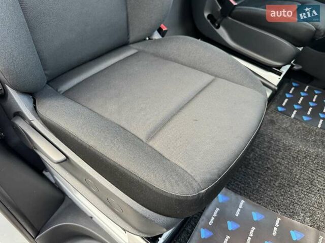 Белый Мерседес Sprinter, объемом двигателя 2.2 л и пробегом 364 тыс. км за 26500 $, фото 29 на Automoto.ua