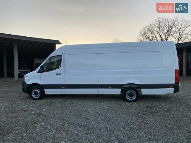 Белый Мерседес Sprinter, объемом двигателя 2.2 л и пробегом 156 тыс. км за 23550 $, фото 6 на Automoto.ua