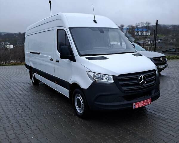 Белый Мерседес Sprinter, объемом двигателя 22 л и пробегом 256 тыс. км за 26500 $, фото 1 на Automoto.ua