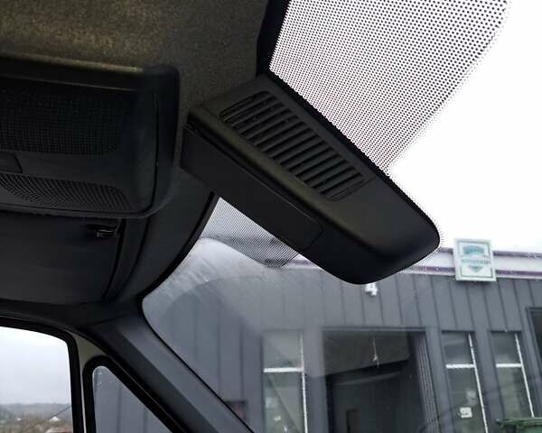 Белый Мерседес Sprinter, объемом двигателя 22 л и пробегом 256 тыс. км за 26500 $, фото 11 на Automoto.ua